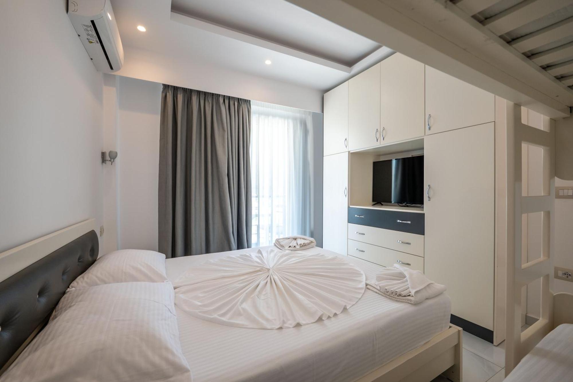Apartments Mario Ksamil Buitenkant foto